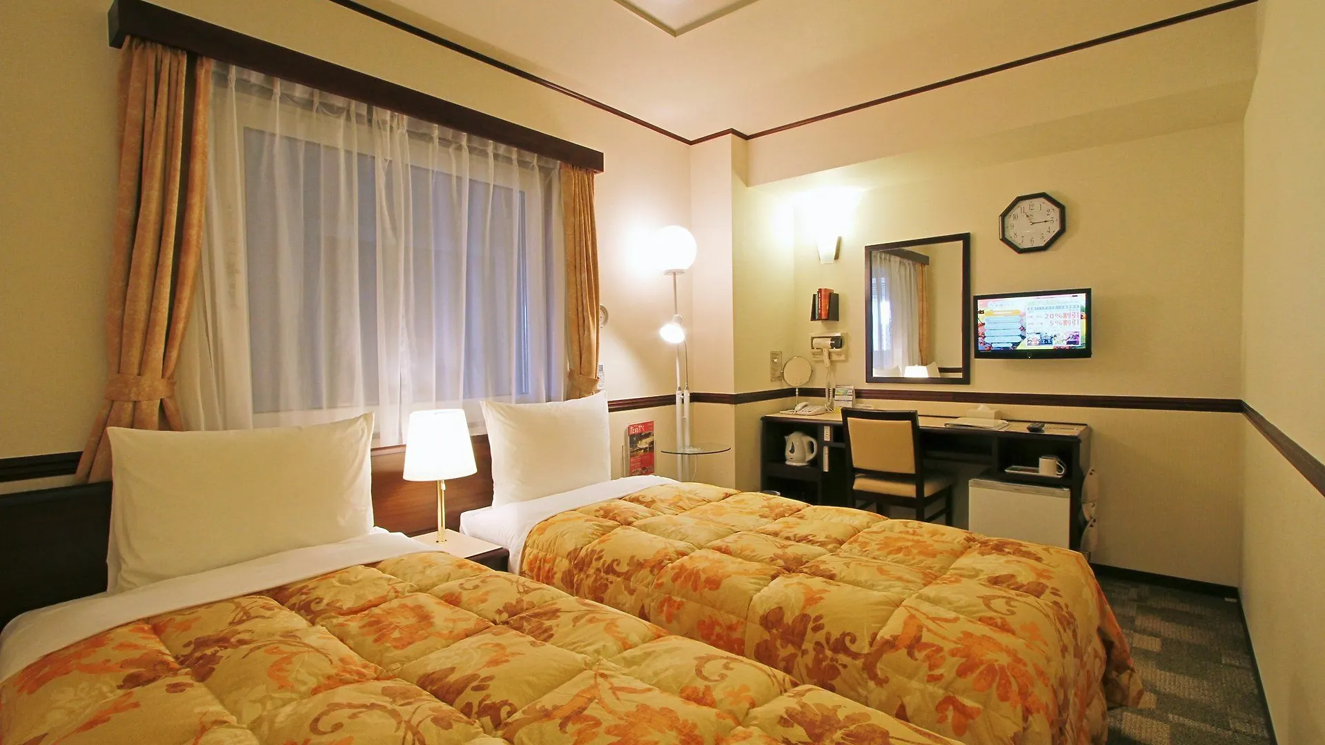 Toyoko Inn Tokyo Tozai-Sen Nishi-Kasai 3*,